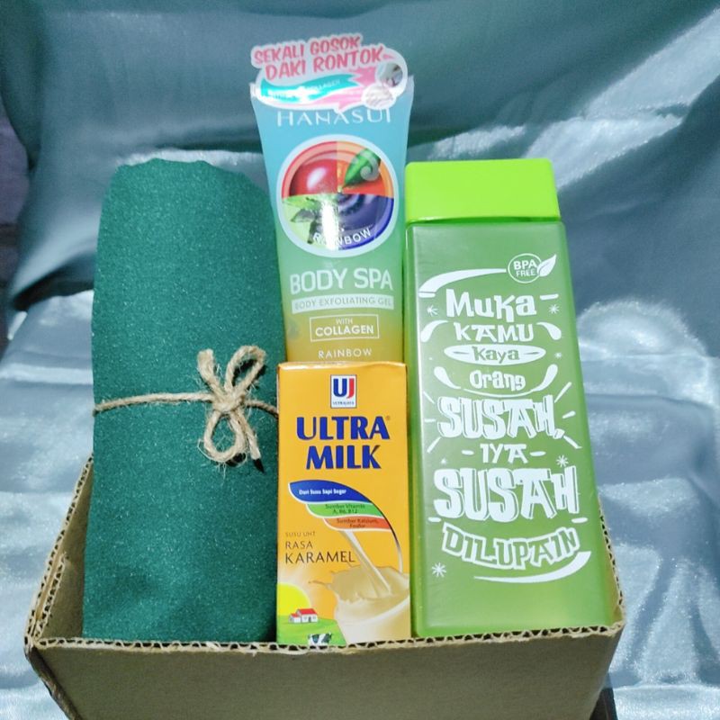 

standing gift box hijab /kado ultah/hampers/kado wisuda