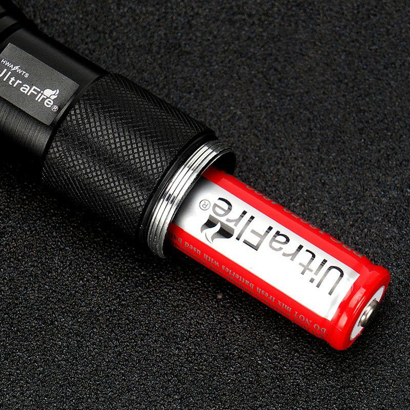 Batre cas baterai recharge batere tipe 18650 batery senter police swat powerbank laser pointer lampu dinding sensor