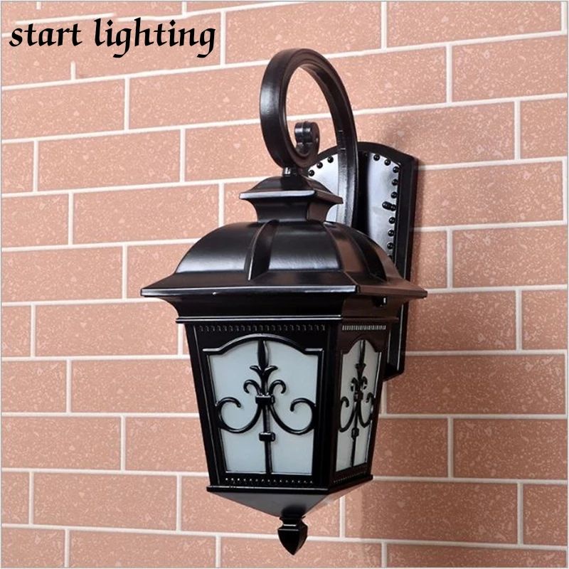 Lampu dinding autdoor/lampu taman tempel ukuran S