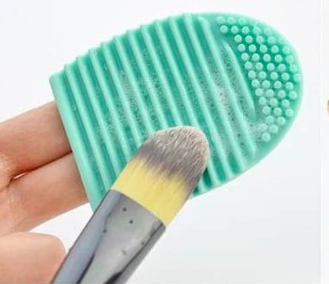 EGG Brush - Alat pencuci/pembersih Kuas silikon - Make up brush - Cleanser