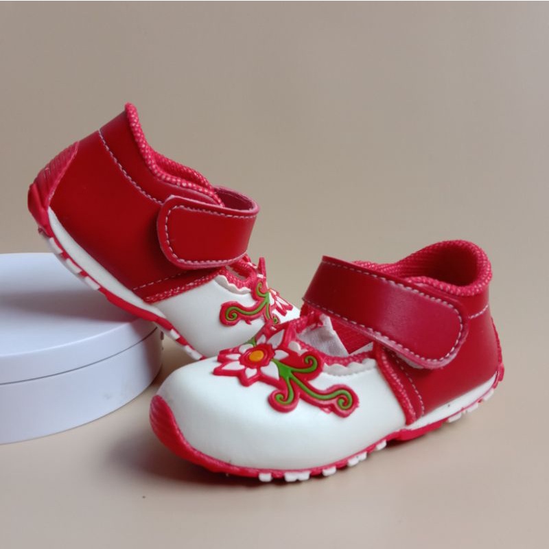 sepatu anak bayi bunyi perempuan usia 1-3 tahun/sepatu balita murah /sepatu anak casual -bg ros