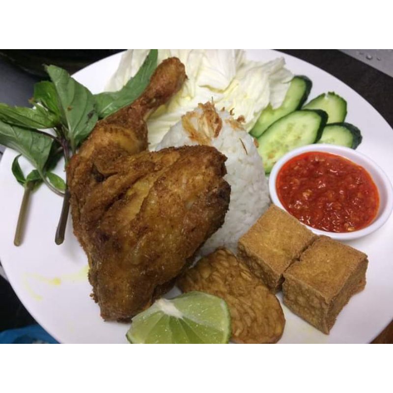 

pecel ayam tempe tahu