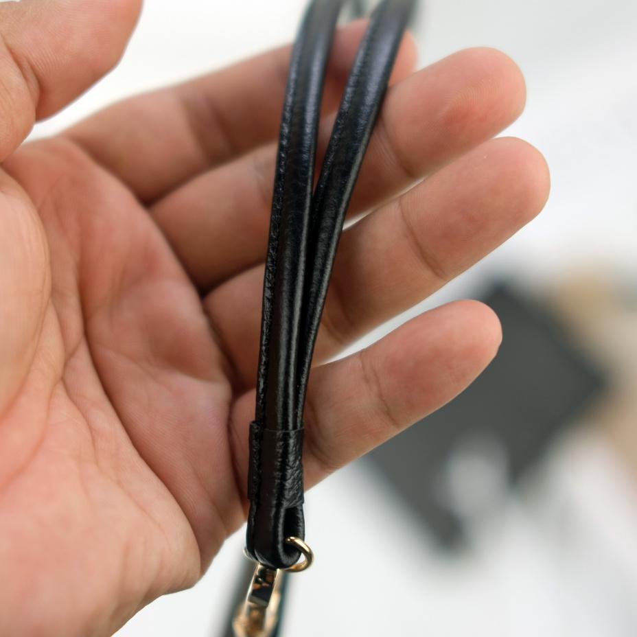 

Telah Hadir.. Sendy Leather VALENCIA Lanyard Name Tag Id Card Kulit Sapi Asli