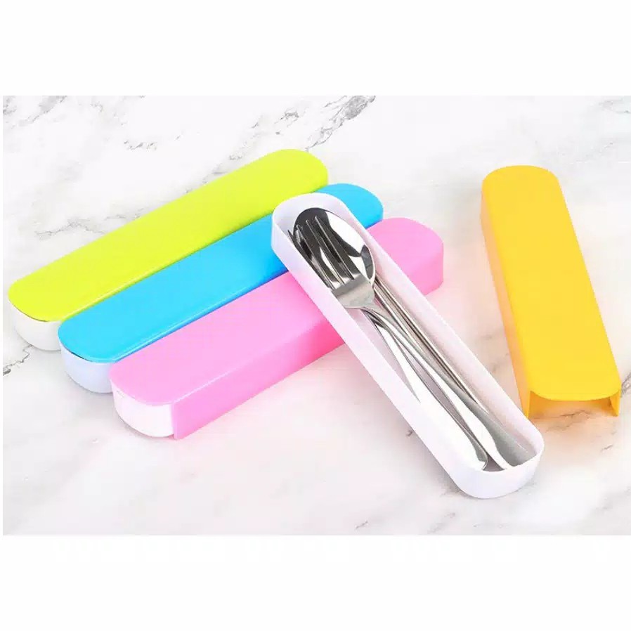 Sendok Set kotak plastik Stainless Alat Makan spoon garpu sumpit travel Sendok set travel sendok