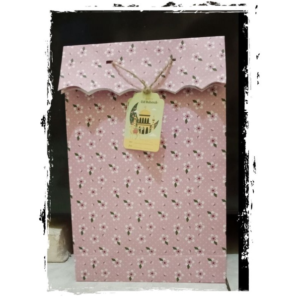 

Paper Bag kertas kado sansan wawa/motif bunga cute/random