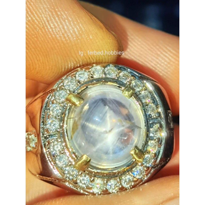 natural light blue star sapphire 5.65 crt