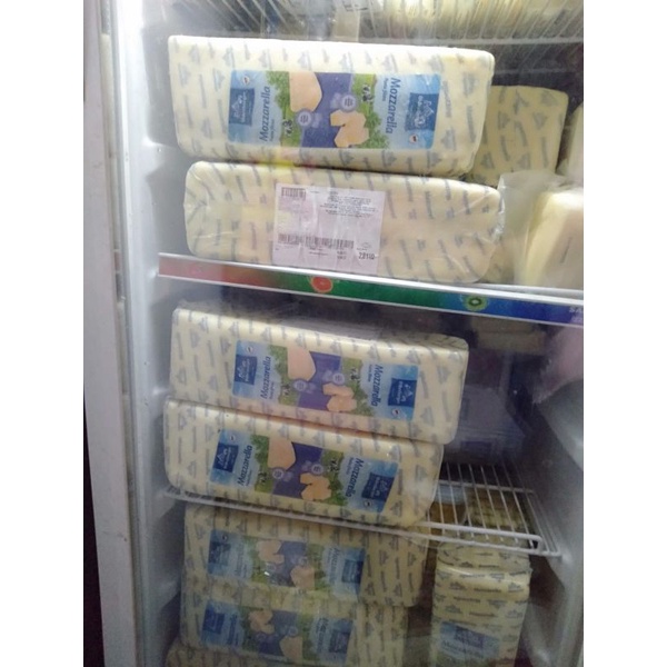 

BgKr Keju Mozzarella Oldenburger 1kg Import Jerman