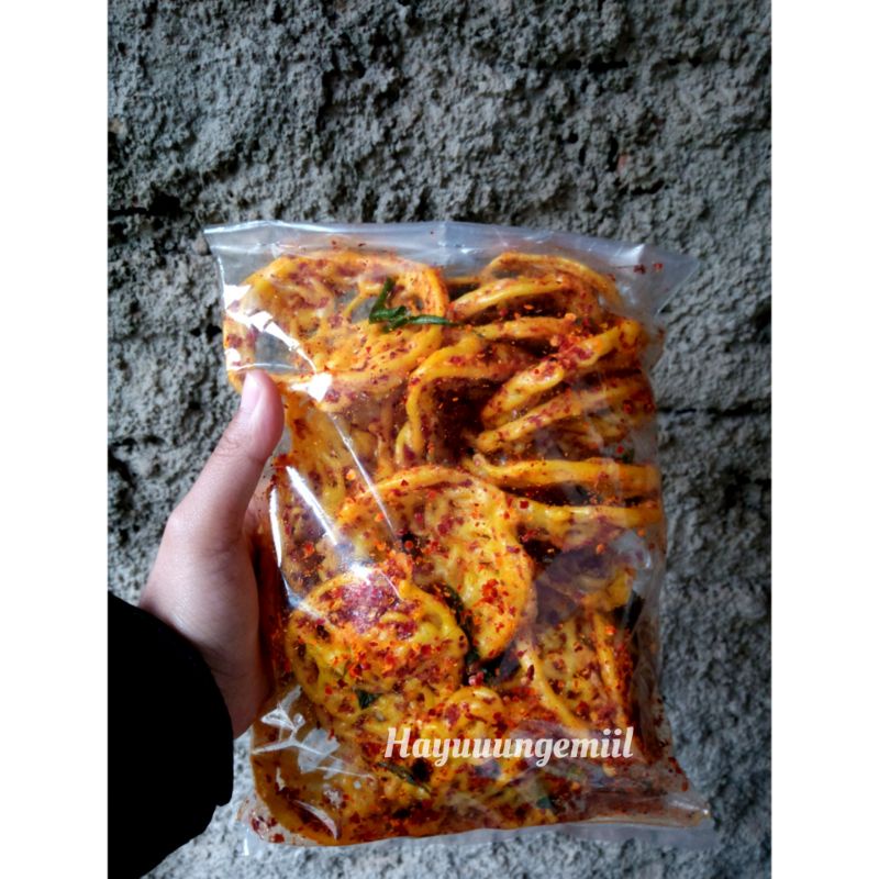 

Hayuuungemiil-SEBLAK KERING KERUPUK MIE PEDAS DAUN JERUK 250GR/SEBRING KERUPUK/Makanan Ringan/Cemilan Pedas