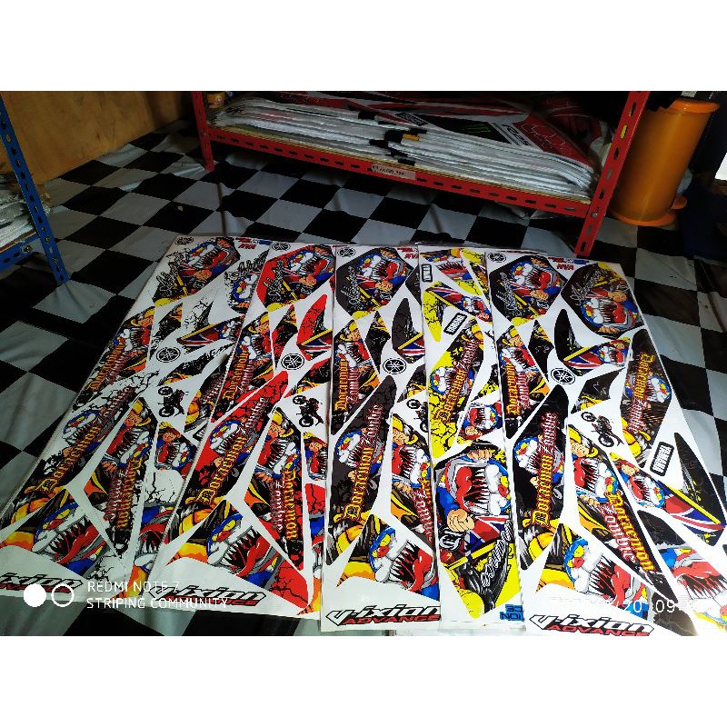 BISA COD striping sticker lis variasi VIXION NEW ADVANCE VIXION NVA VIXION ADVANCE 2016-2018 doraemo