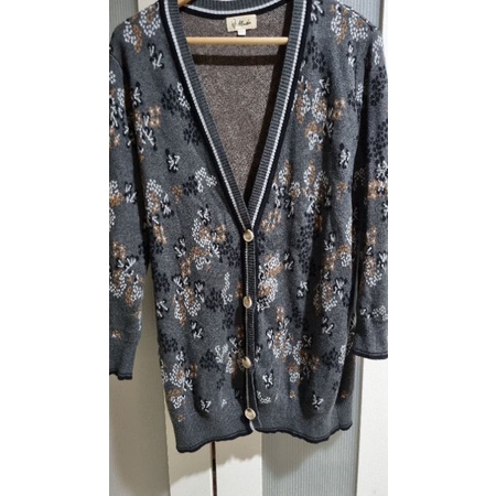 Semasa Muda Sweater x Mega Iskanti