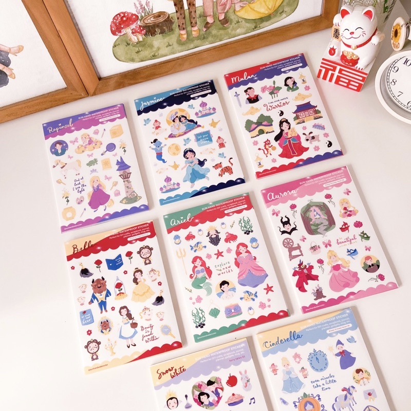 

Sun Hand Fan Art - Disney Princess | Waterproof Sticker