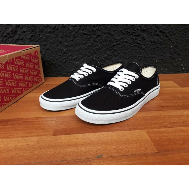 VANS AUTENTICH BLACK WHITE PRIA PREMIUM SEPATU VANS ORIGINAL PRIA SEPATU PRIA VANS TERLARIS VANS ORI