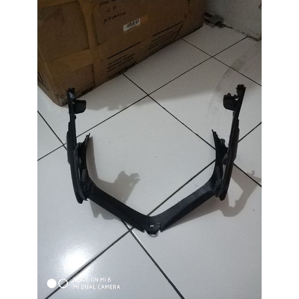 Garnish dudukan lampu depan vario 110 fi led remote
