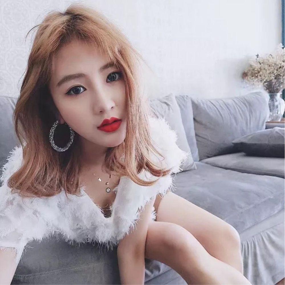 Suyo Anting Hoop Wanita Perhiasan Aksesoris Geometris Bulat Kristal Liontin