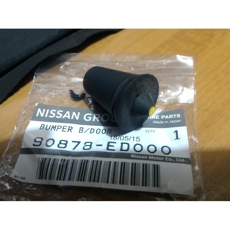 KARET SEAL PENAHAN PINTU BAGASI BELAKANG MOBIL NISSAN GRAND LIVINA