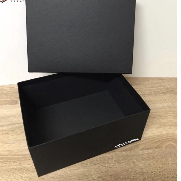

Spesial Minggu Ini Kotak Box Kado Hitam