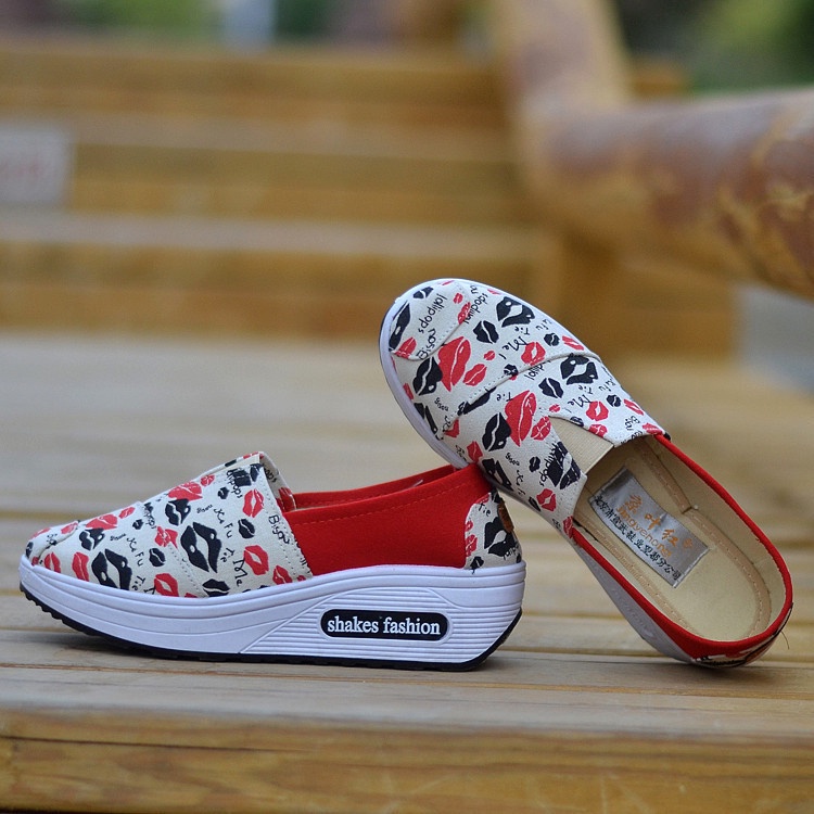 TOPGROSIR LV0116 Sepatu Sneakers Wanita Import Motif Lolipops