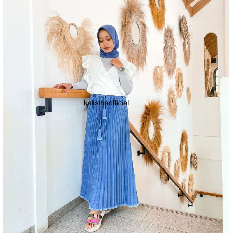 ROK JEANS PLISKET CENTY WANITA CANTIK KEKINIAN