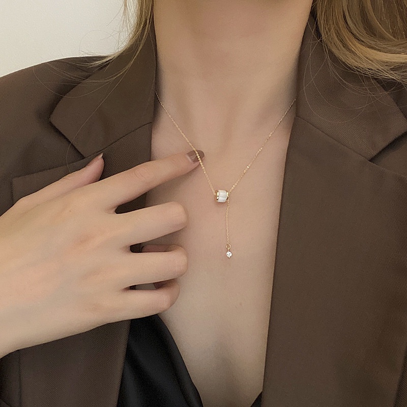 Kalung Rantai Dengan Liontin Opal Kecil Untuk Wanita