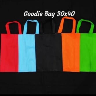 

Goodie Bag Spunbond uk 30x40 Tas Bahan Tas Kain Polos
