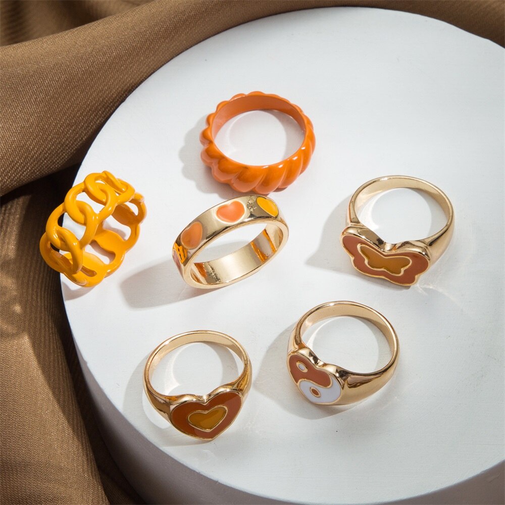 6pcs / Set Cincin Knuckle Bahan Resin Akrilik Desain Hati + Kupu-Kupu Y2K Untuk Wanita