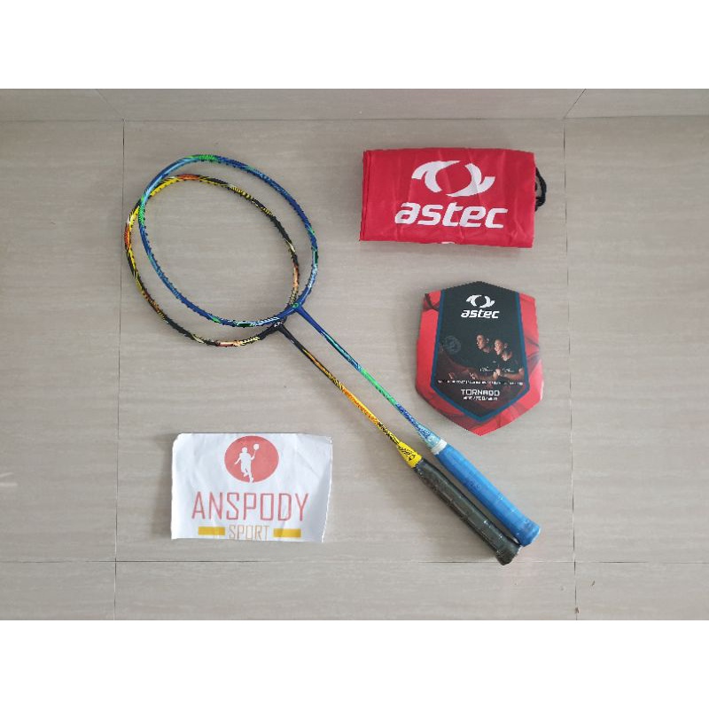 RAKET BADMINTON ASTEC TORNADO 800