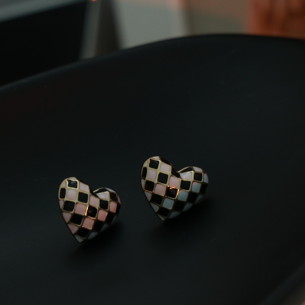 Anting stud Jarum Perak S925 Bentuk Hati Motif Papan Catur Serbaguna Gaya retro