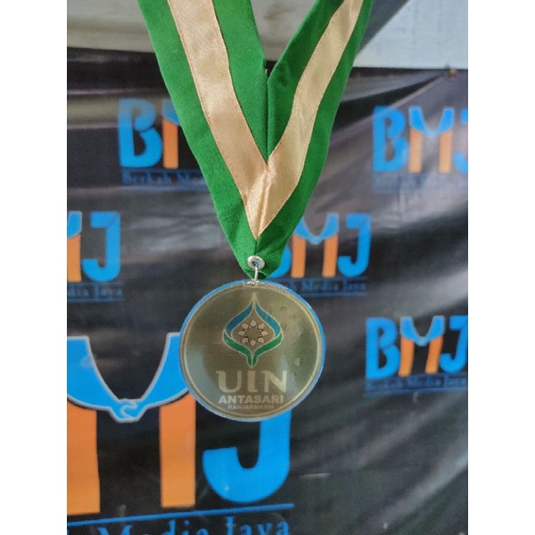 

medali akrilik tali bludru