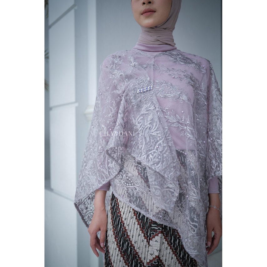 chandani.id MEMAYU OUTER LILAC - outer kebaya kondangan wisuda lamaran bridesmaid payet. outer kondangan. kebaya wisuda. outer brokat. by chandani