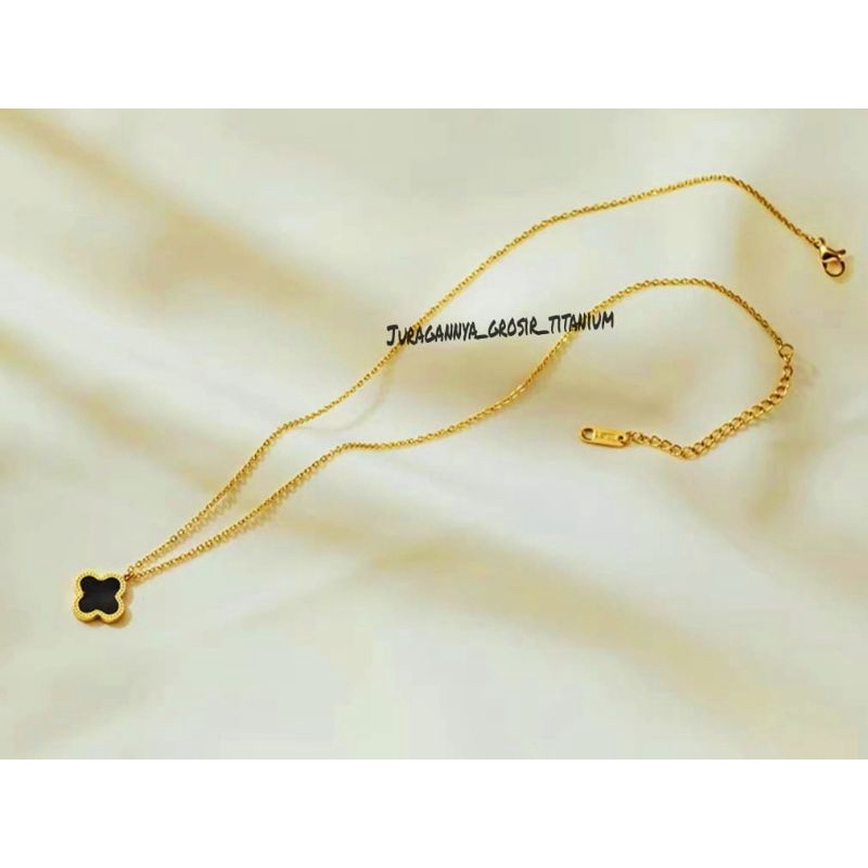 Kalung Titanium Rantai Berdaun empat dua sisi warna JGT05P perhiasan fashion Korea anti karat&amp;anti luntur