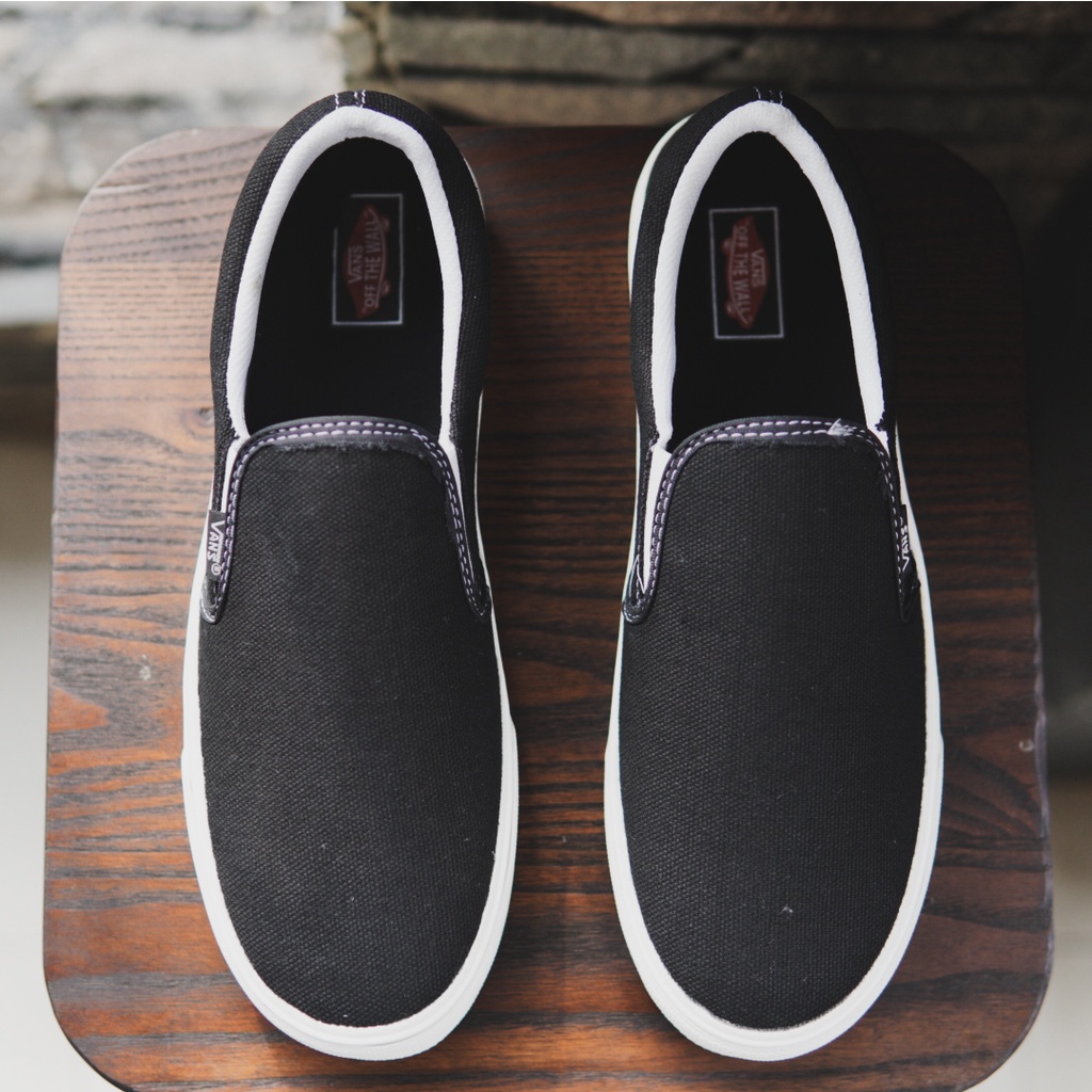 Sepatu VANS Slip On Og Black White