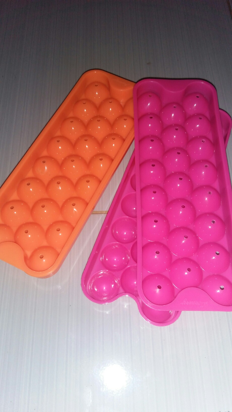 Ice Ball Tray / Cetakan Es Batu Bentuk Bola / Puding Jelly Telur Puyuh