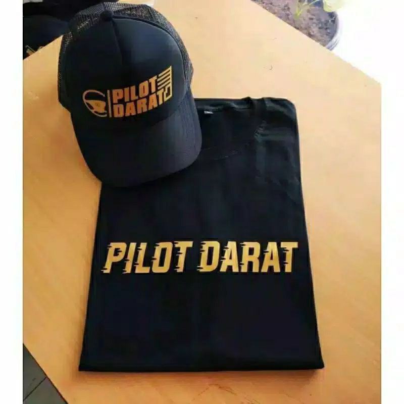 KAOS PILOT DARAT LENGAN PENDEK+TOPI TRUCKER