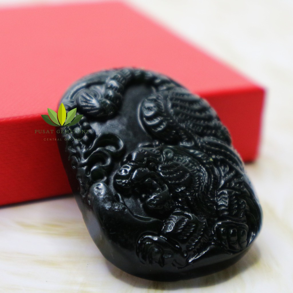 Liontin Black Jade Motif Ikan Koin kesehatan