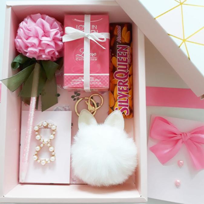 

Birthday Gift Box 2 'Hadiah Ulang Tahun Pacar / Teman Cewe'