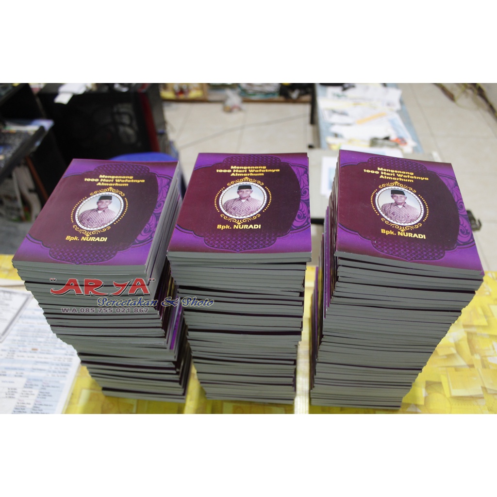 

Buku Yasiin dan Tahlil isi 128 halaman + extra 2 halaman Sub Cover ( Foto dan Do'a ) - - Murah - -