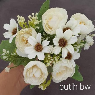 buket bunga  egg peony rununculus kombinasi Aster 