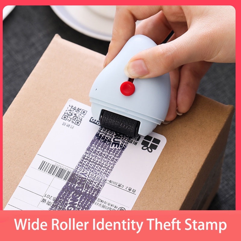 

2in1 Roller Stamp Pelindung Identitas Dengan Cutter Pembuka Untuk Keamanan Dan Privasi - Stempel Pelindung data Identitas / Roller Stamp + cutter 2in1 / Thermal Paper Correction / Penghapus Kertas Termal / Cutter / Penghapus Alamat Resi Paket