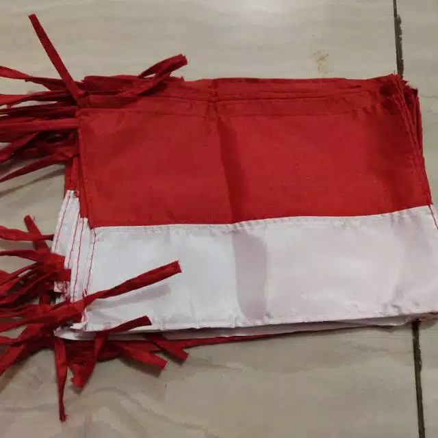 BENDERA BUAT MOBIL