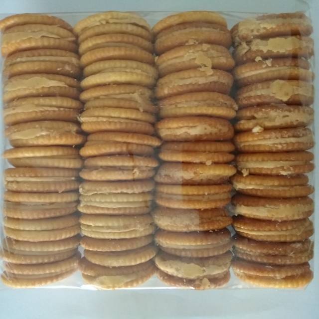 

Biskuit asin rasa kacang isi 40pcs