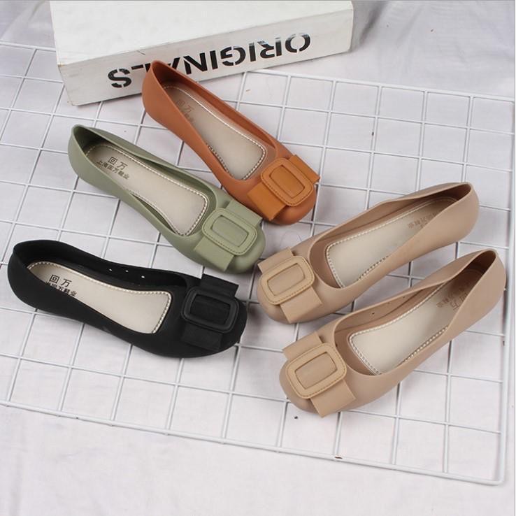 Sepatu Slip On Wanita Import Jelly Pita Kotak 838-12