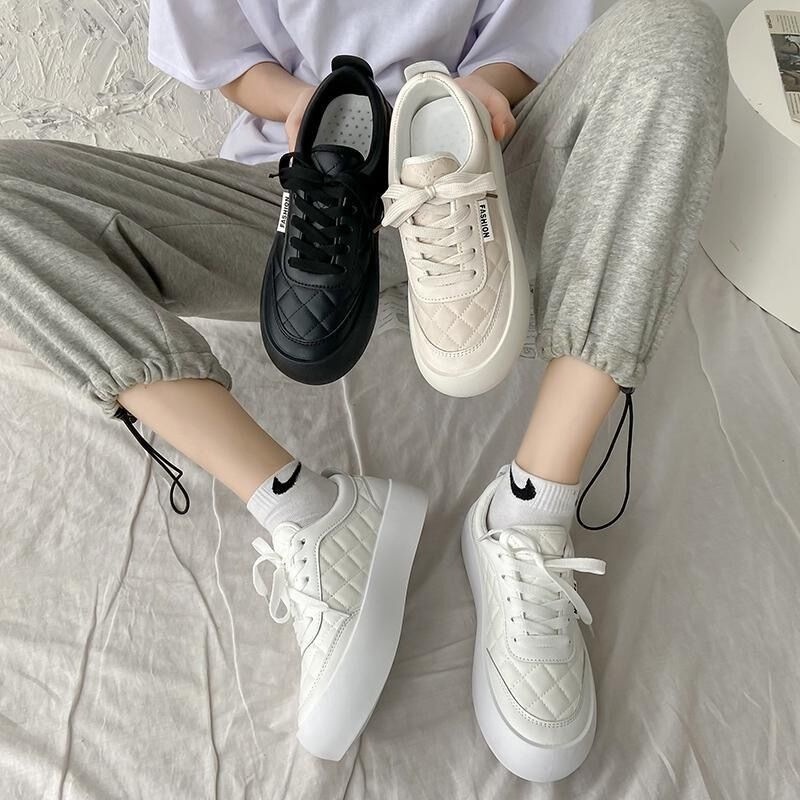 FREE KOTAK Sepatu Sekolah Wanita Full Hitam Polos Keren Best Seller Modis Sneakers Cewek Shoes Trend Kekinian Korean Look 055