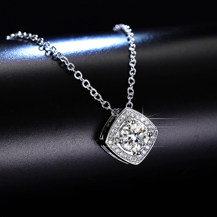 925 perak murni Flash Diamond Square Pendant Kalung berlian kalung untuk wanita Moissanite perhiasan fashion sederhana gaya Korea