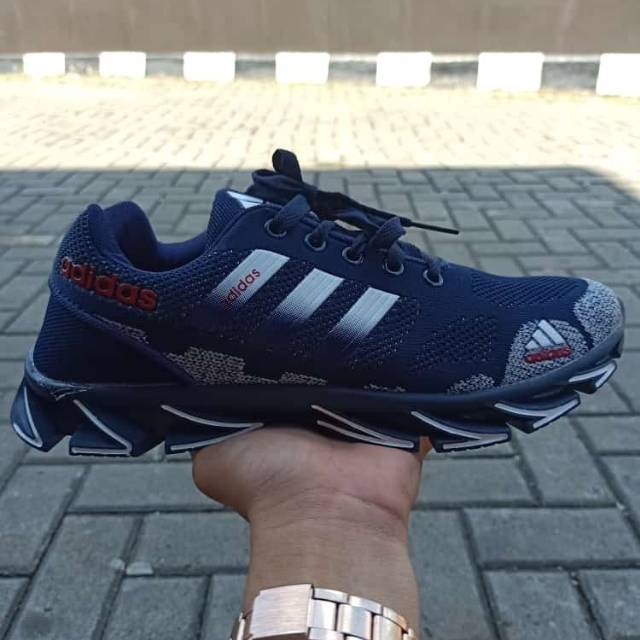Sepatu adidas,Adidas import,sepatu import,sepatu cowok, sepatu sepeda, sepatu murah, sepatu kekinian