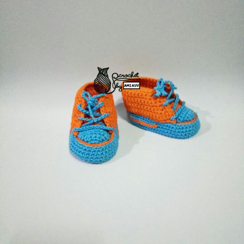sepatu rajut bayi cowok