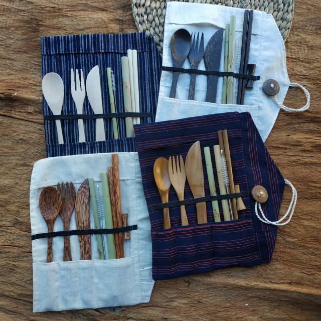 PAKET POUCH CUTLERY SET KAYU SENGON KAIN LURIK cutlery set alat makan kayu set souvenir premium