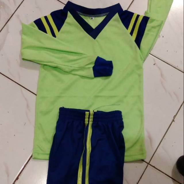 Setelan olahraga tk,sd,smp,sma