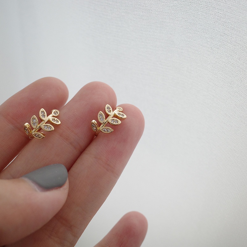 1pcs Anting Bentuk Daun Gaya Korea Untuk Wanita emas jepit earrings