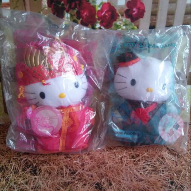 Boneka hello kitty mcd