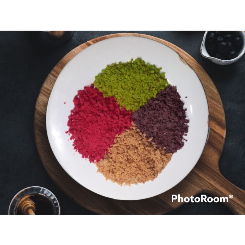 Homemade Crumble Red Velvet / Green Tea / Tiramisu / Taro, topping